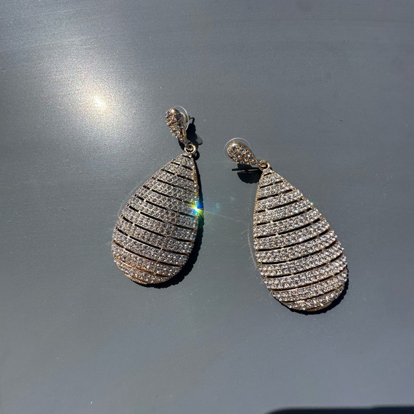 Anthropologie Jewelry - Anthropologie Gold color Crystal Teardrop Pavé Earrings